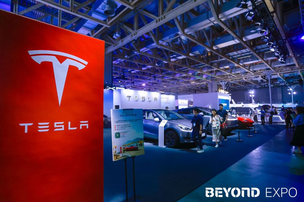 Tesla China sales return to growth in August despite competition